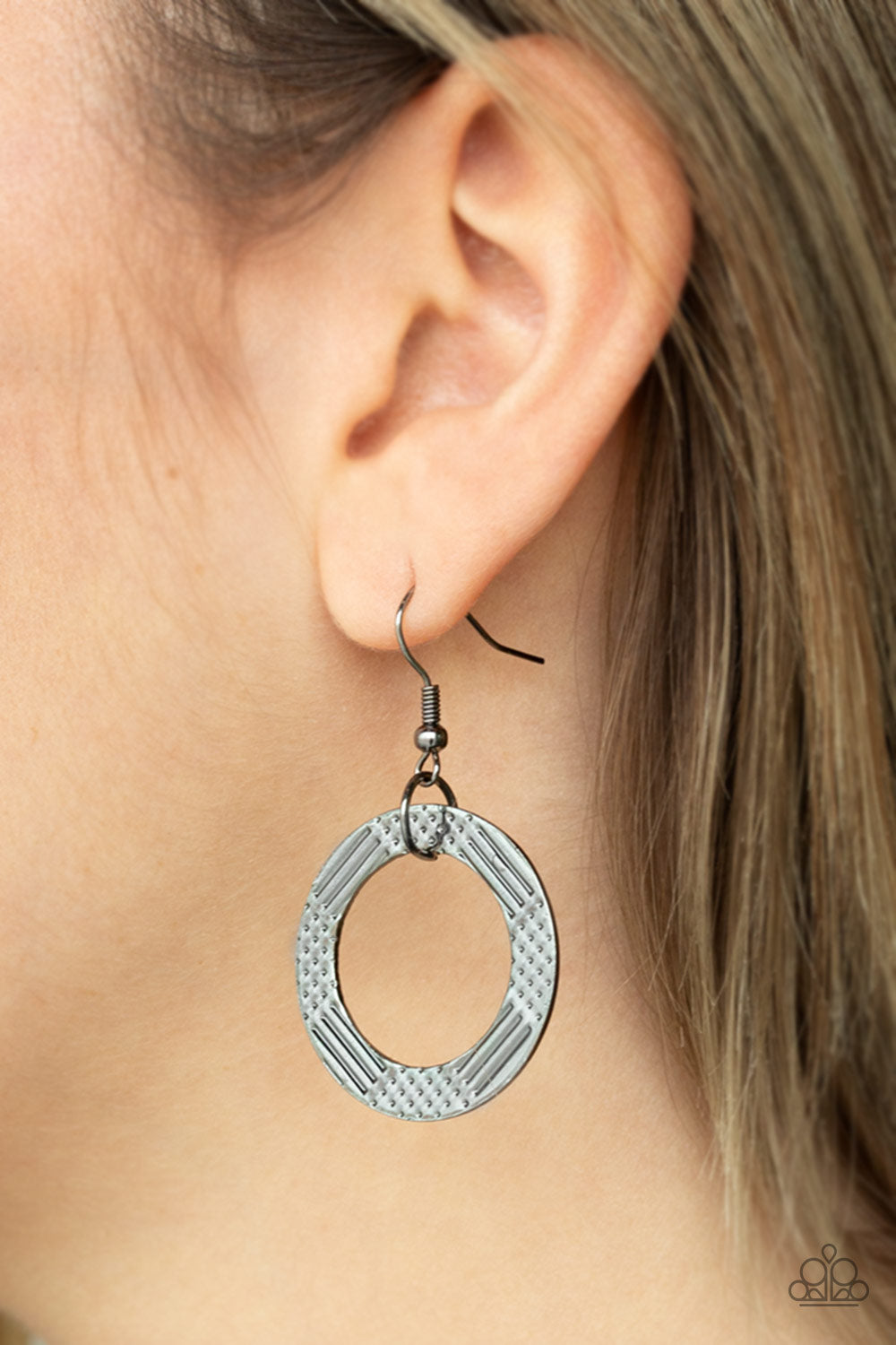 The Main Contender - black - Paparazzi necklace