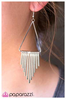 Geometric Persuasion - Paparazzi earrings