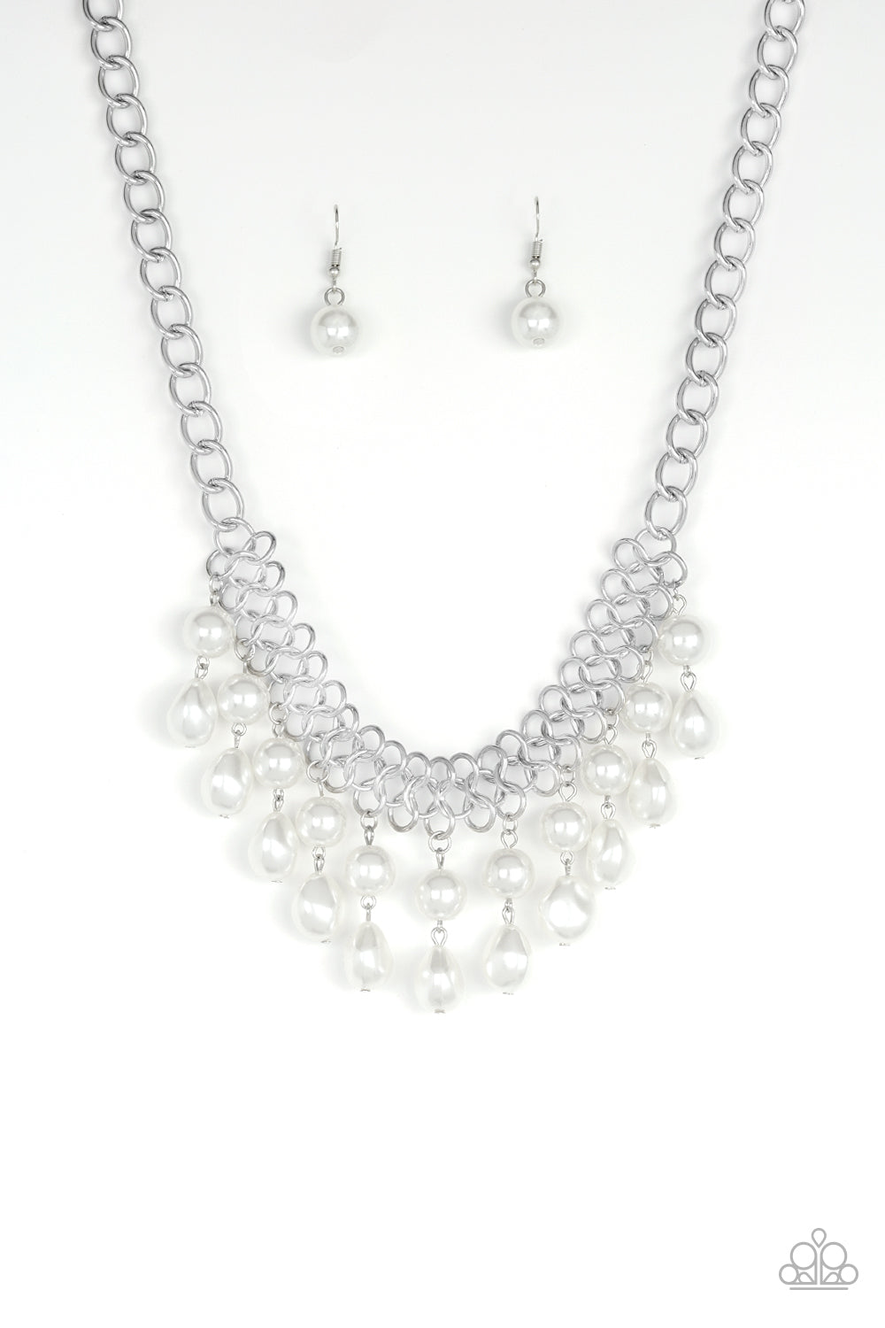 5th Avenue Fleek - white - Paparazzi necklace