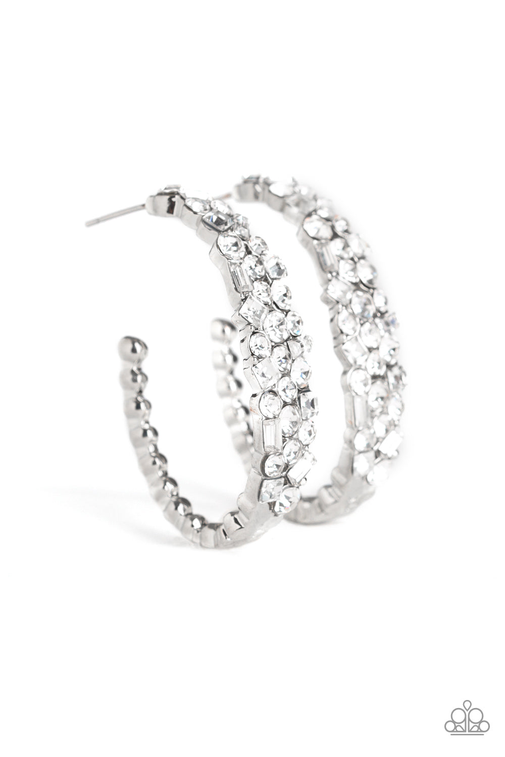 A GLITZY Conscience - white - Paparazzi earrings