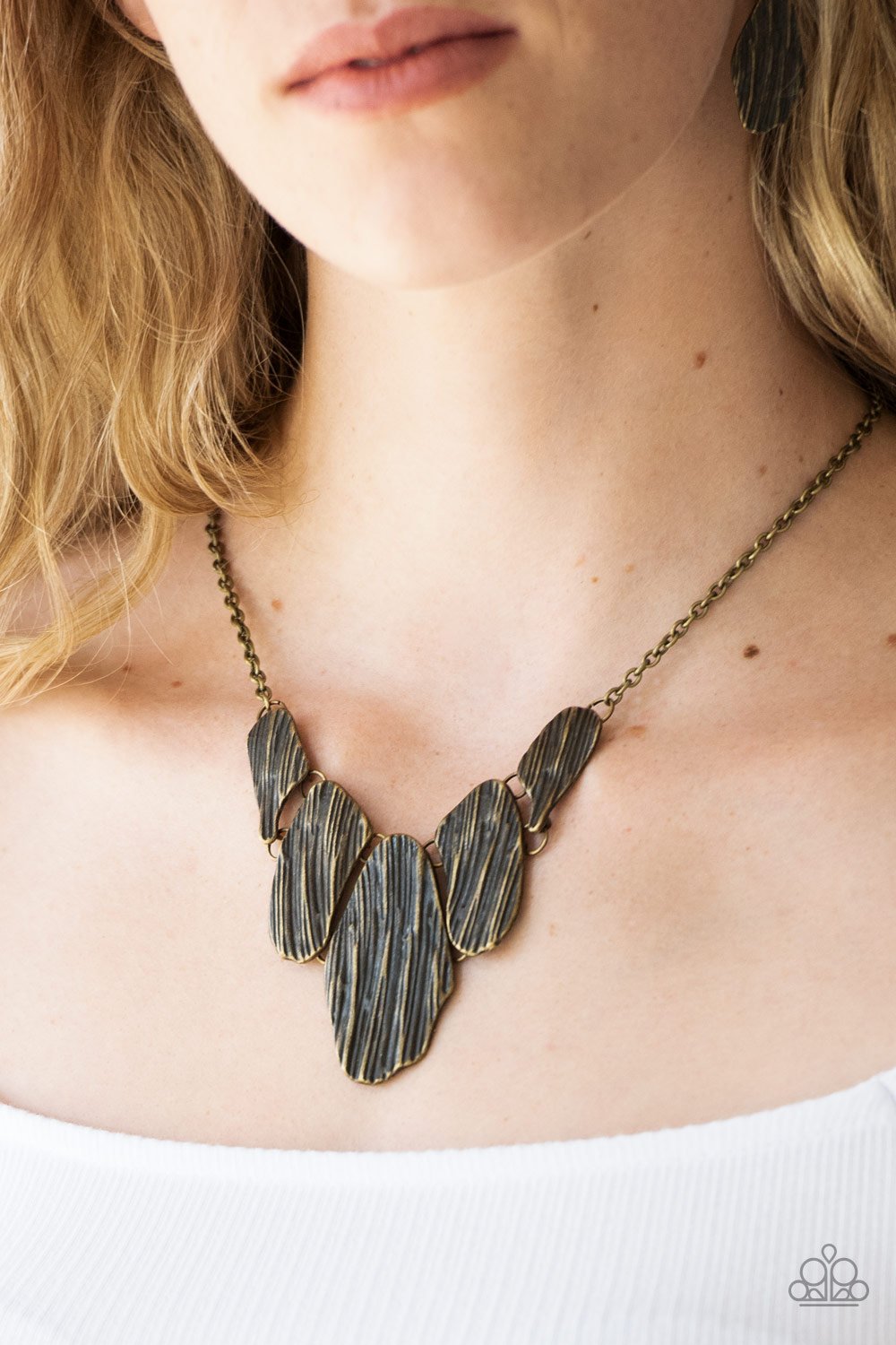 A New Discovery - brass - Paparazzi necklace