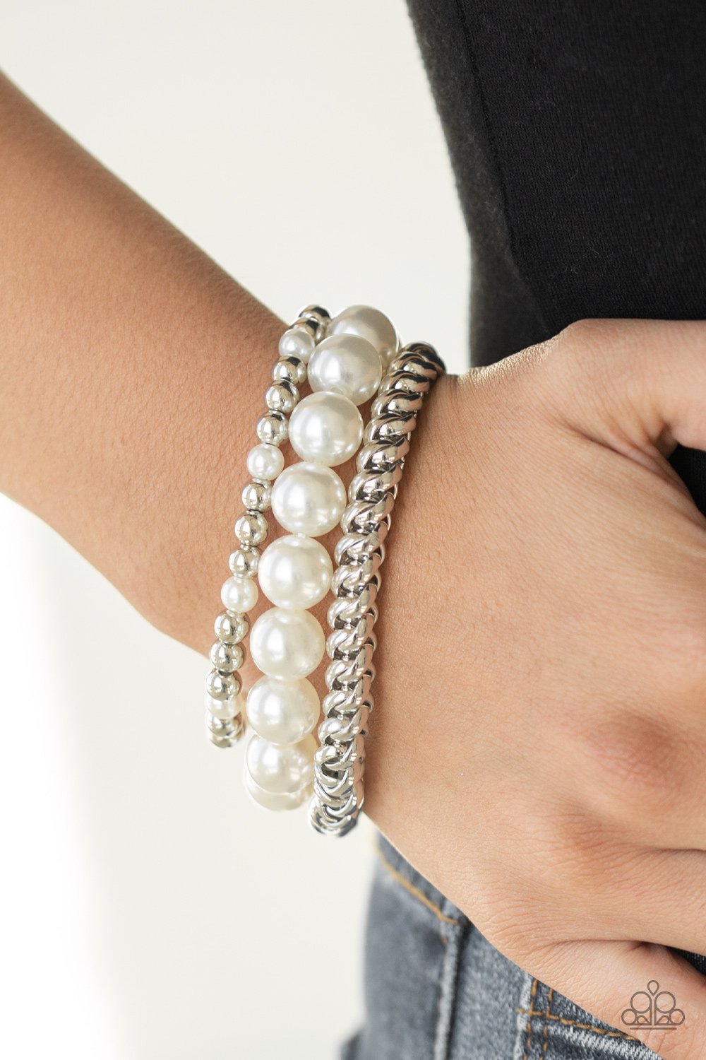 A PEARL-fect Ten-white-Paparazzi bracelet