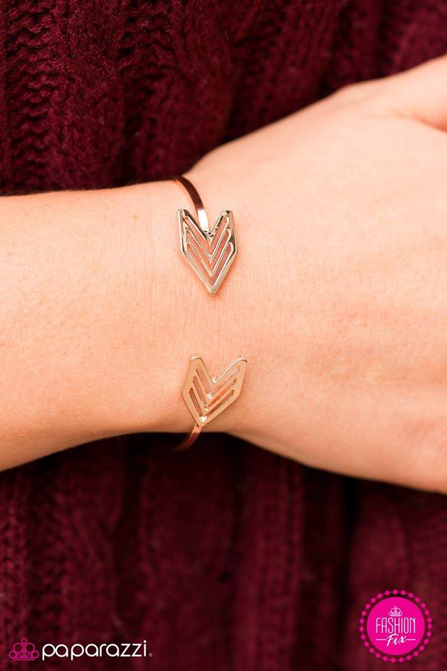 Aim For the Stars - Paparazzi bracelet