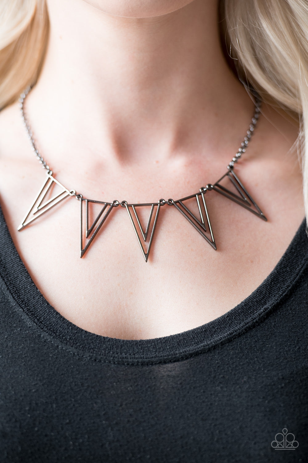 Bite the Big One - black - Paparazzi necklace