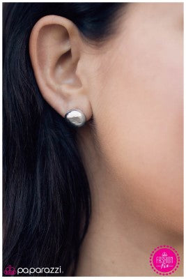 Bright Eyes - Paparazzi earrings