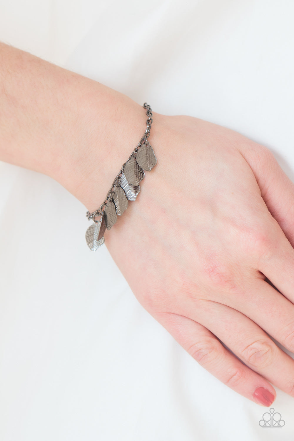 Bright Flight - black - Paparazzi bracelet