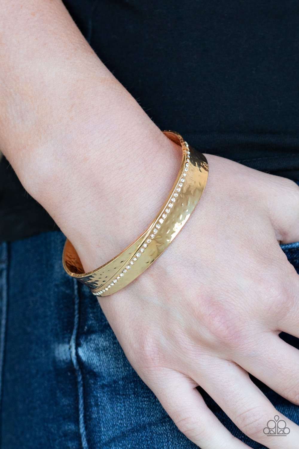 Bring the Bling - gold - Paparazzi bracelet