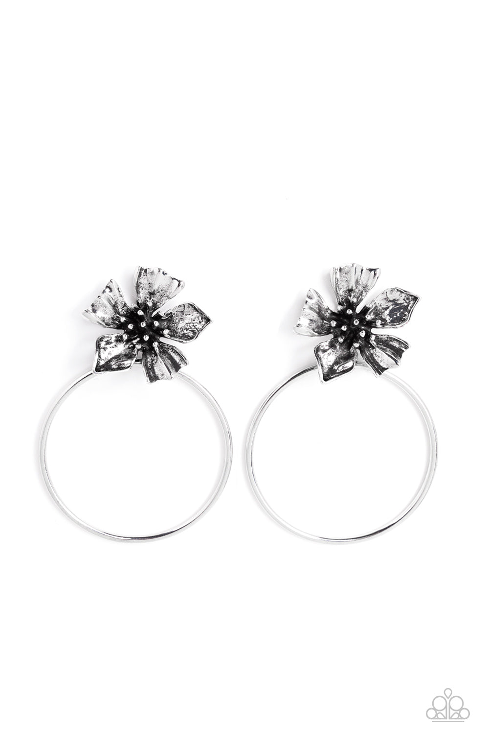 Buttercup Bliss - silver - Paparazzi earrings