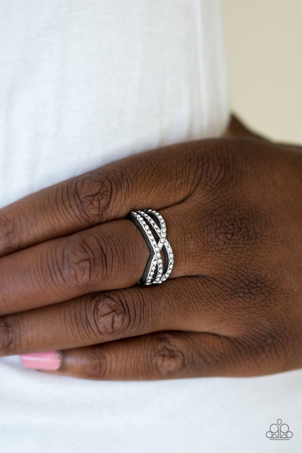 CACHE Advance - white - Paparazzi ring