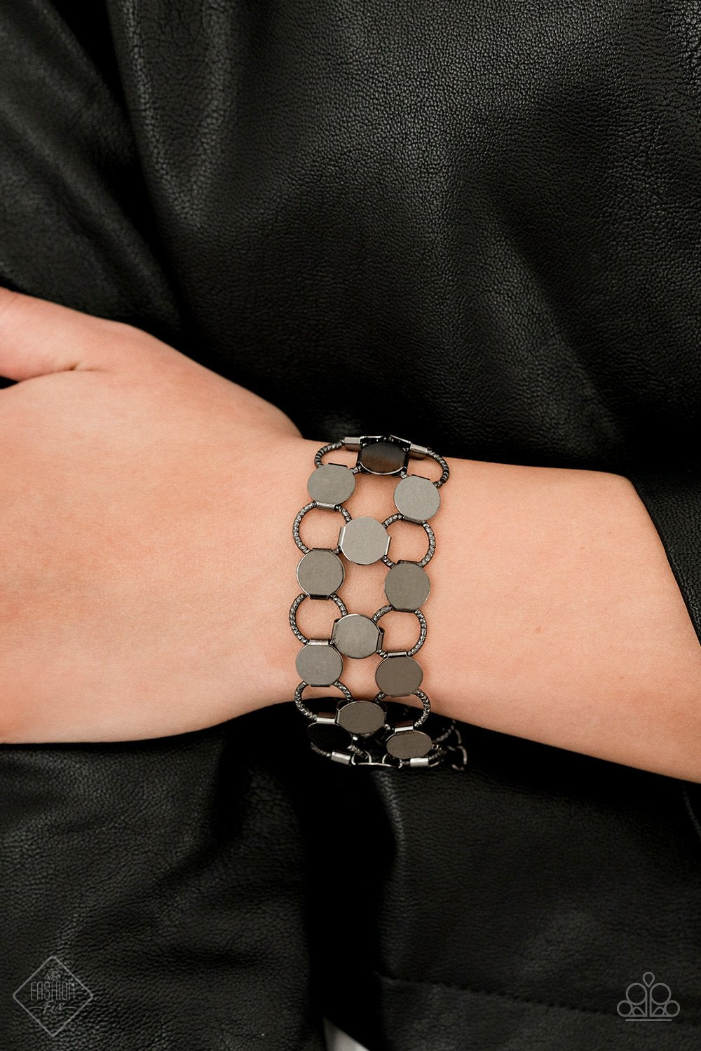 Cast a Wider Net-black-Paparazzi bracelet