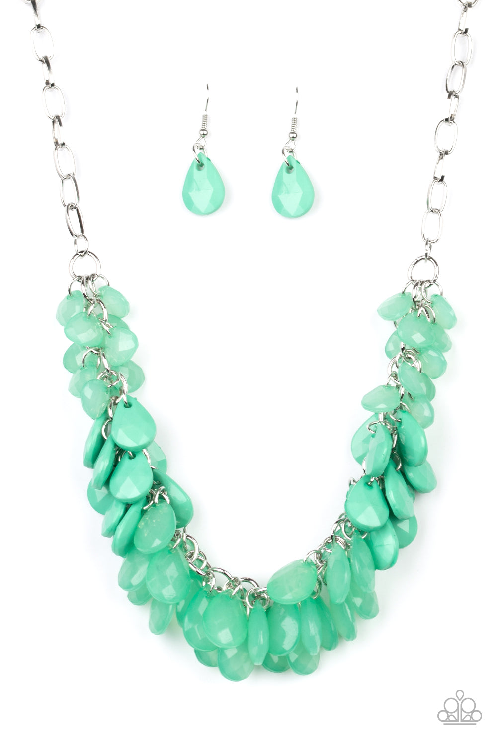 Colorfully Clustered - green - Paparazzi necklace
