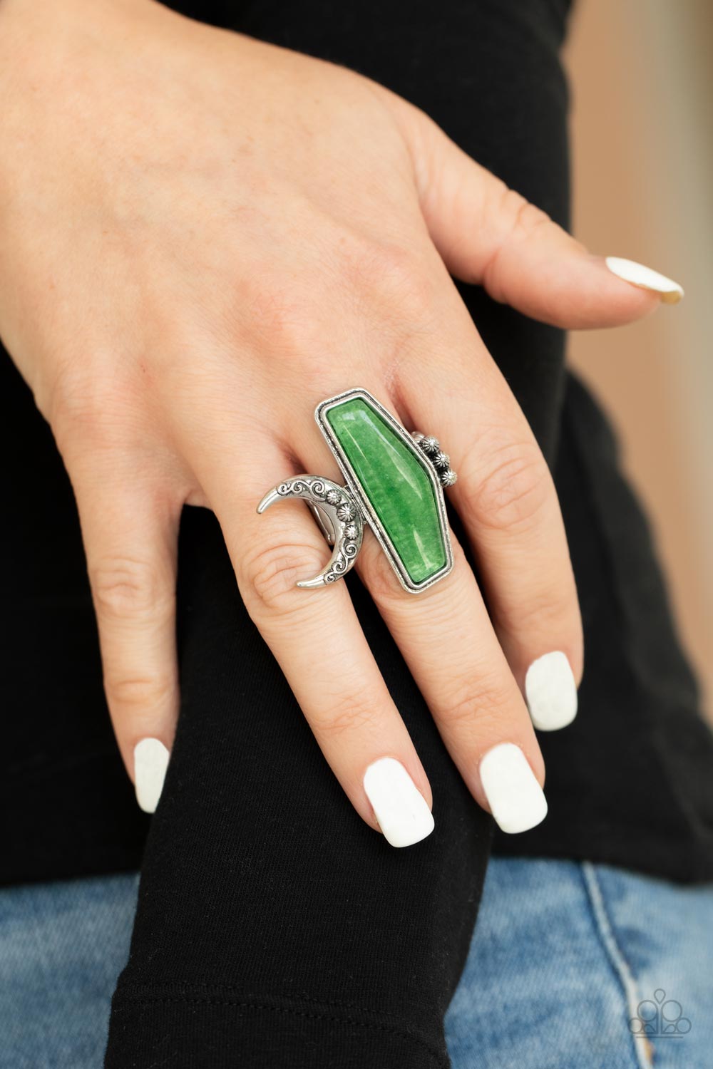 Paparazzi Ring ~ Magic Maker - Green