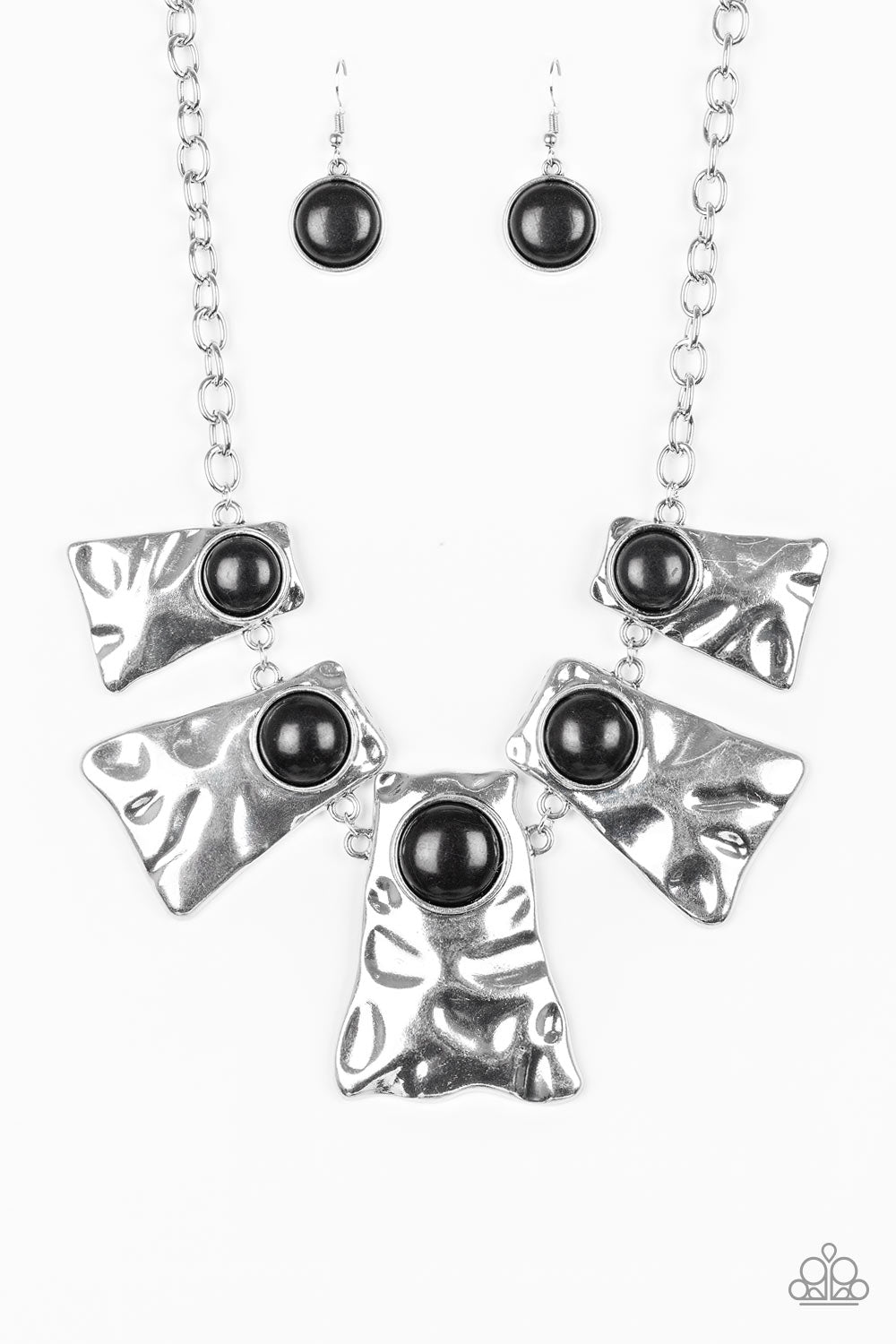 Cougar - black - Paparazzi necklace