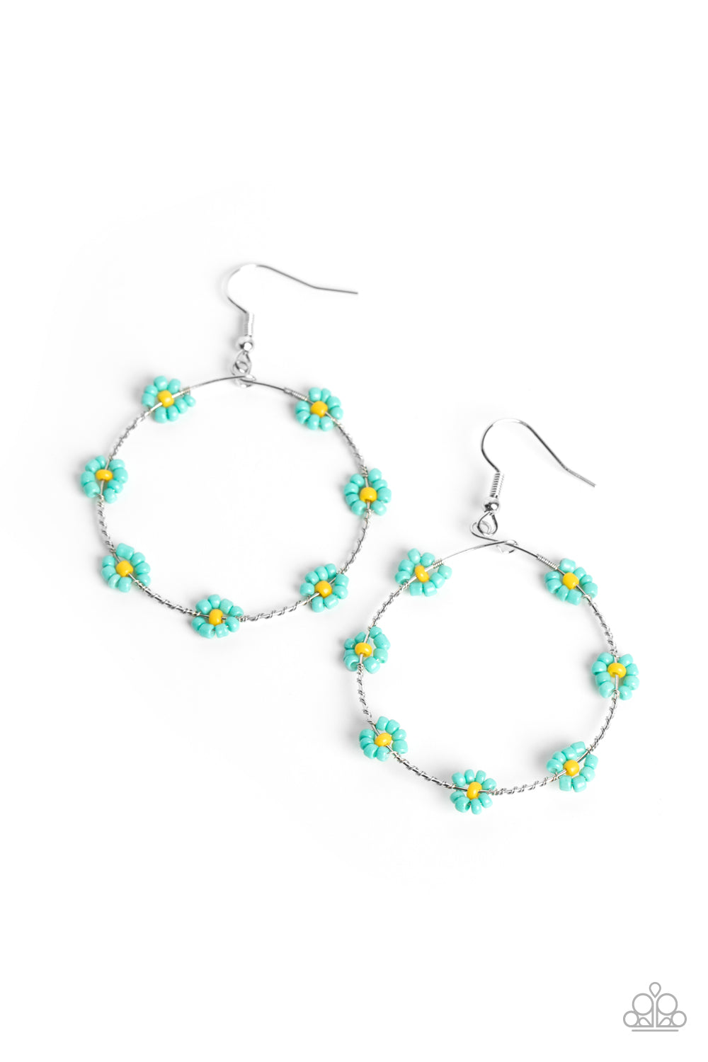 Dainty Daisies - blue - Paparazzi earrings
