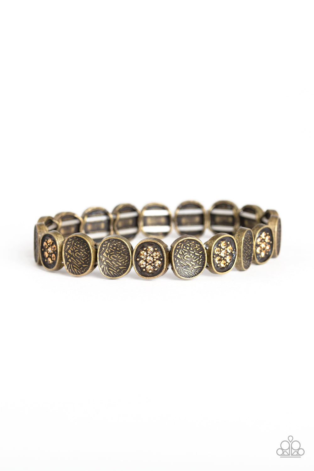 Dainty Queen - brass - Paparazzi bracelet