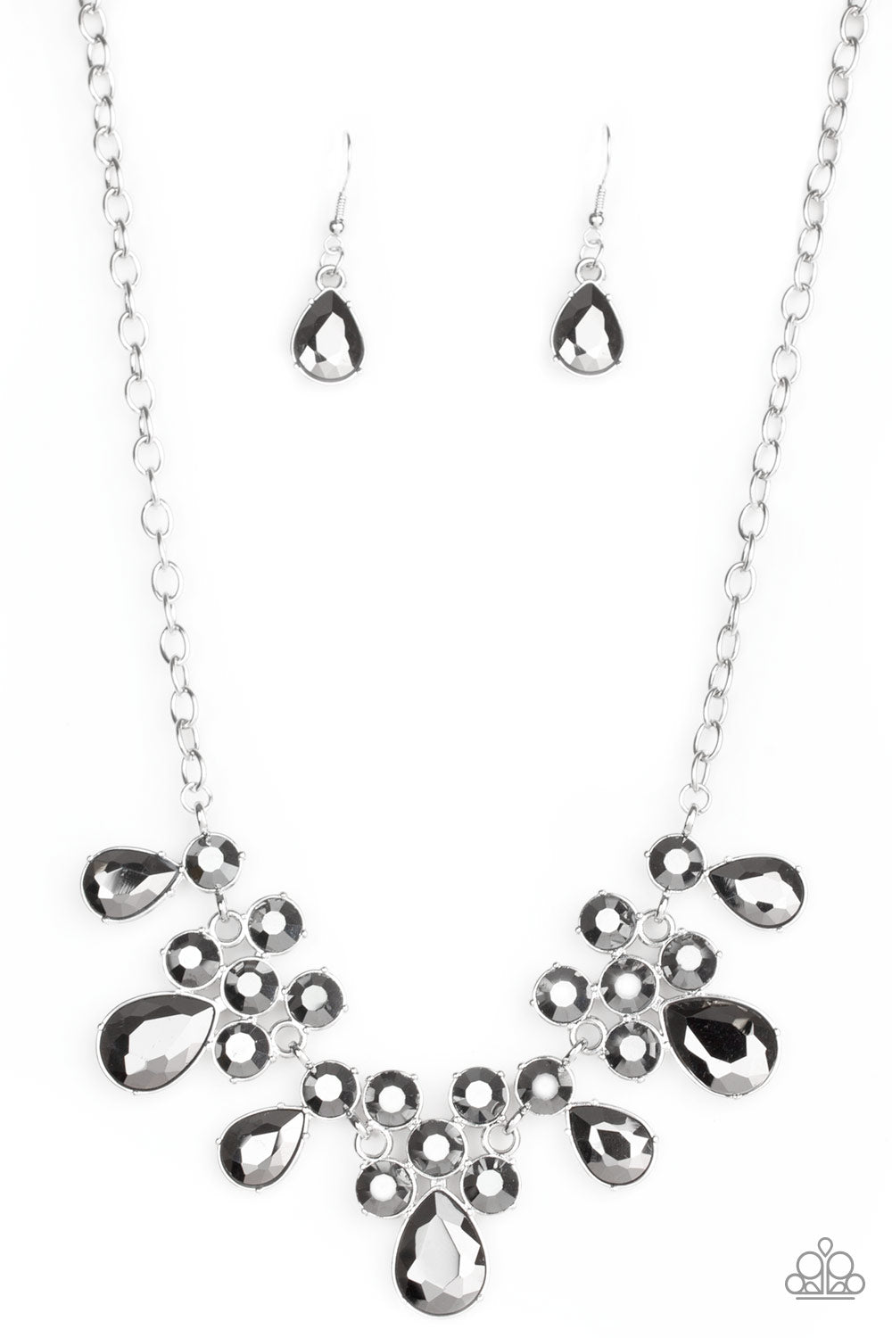 Debutante Drama - silver - Paparazzi necklace