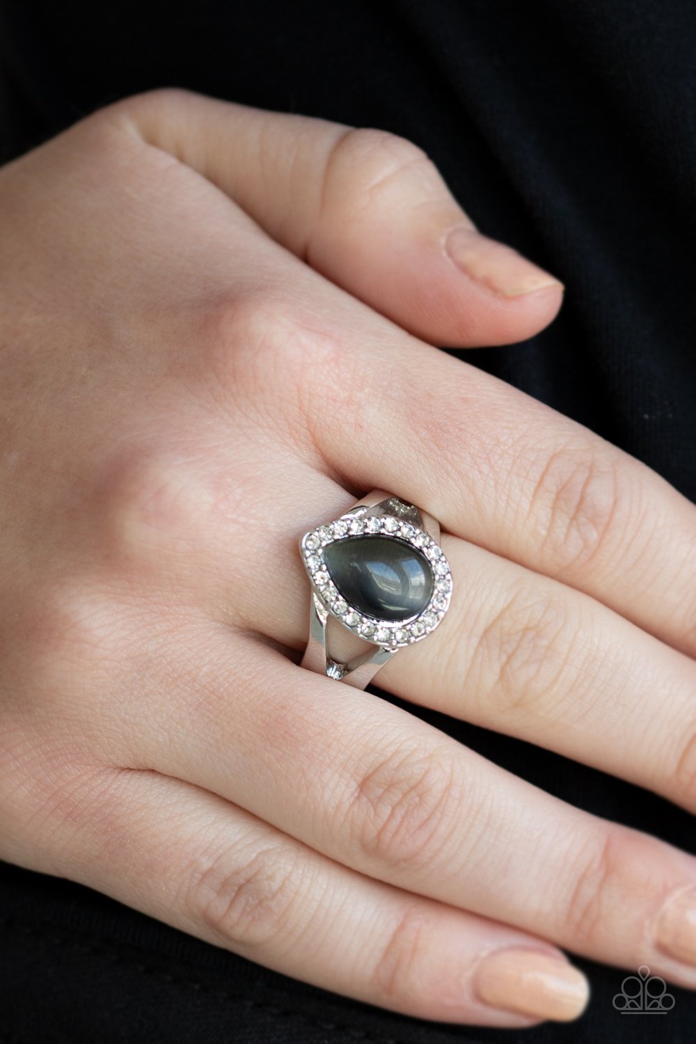 Debutante Dream-silver-Paparazzi ring