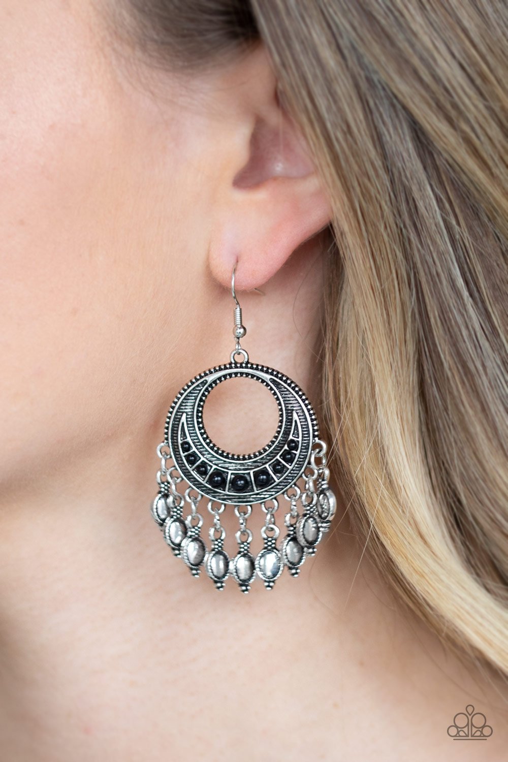 Desert Divinity - black - Paparazzi earrings