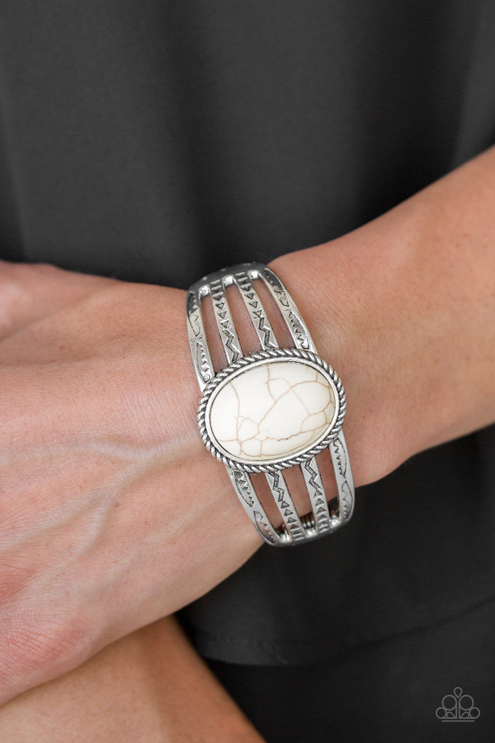 Desert Glyphs - white - Paparazzi bracelet