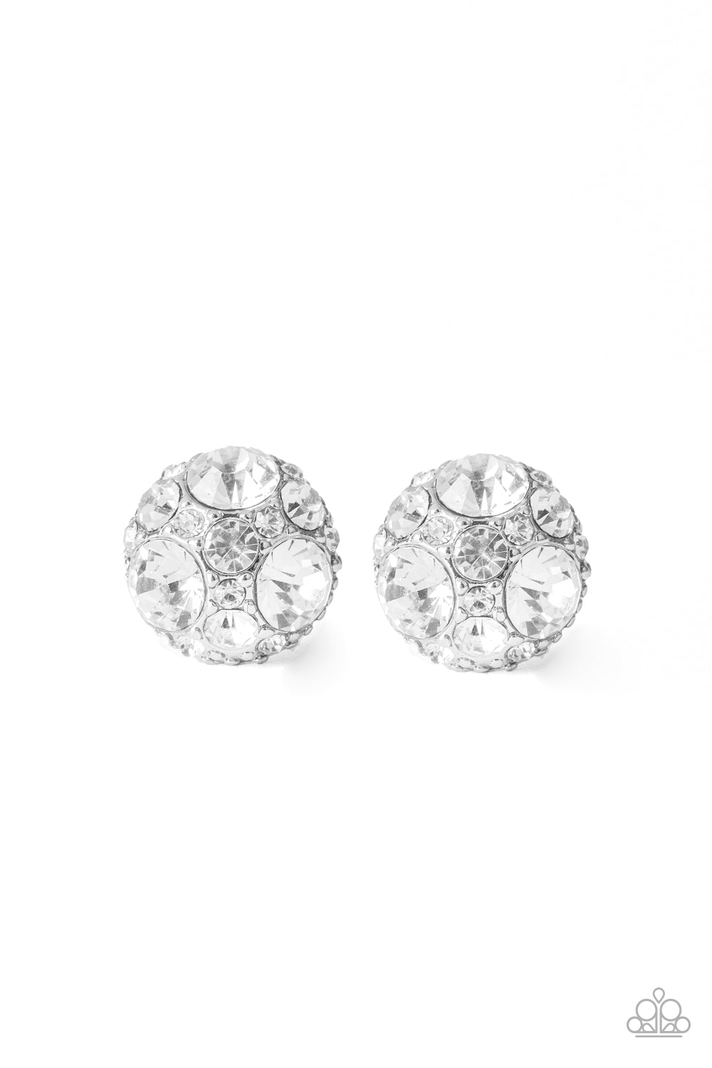 Diamond Daze - white - Paparazzi earrings