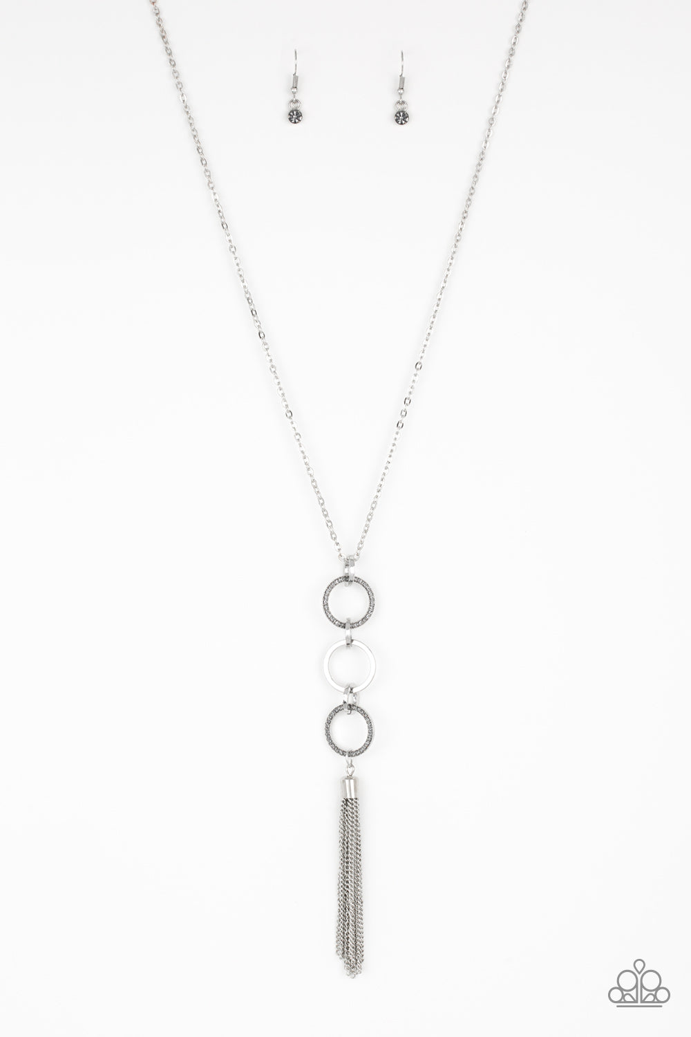 Diva in Diamonds - silver - Paparazzi necklace