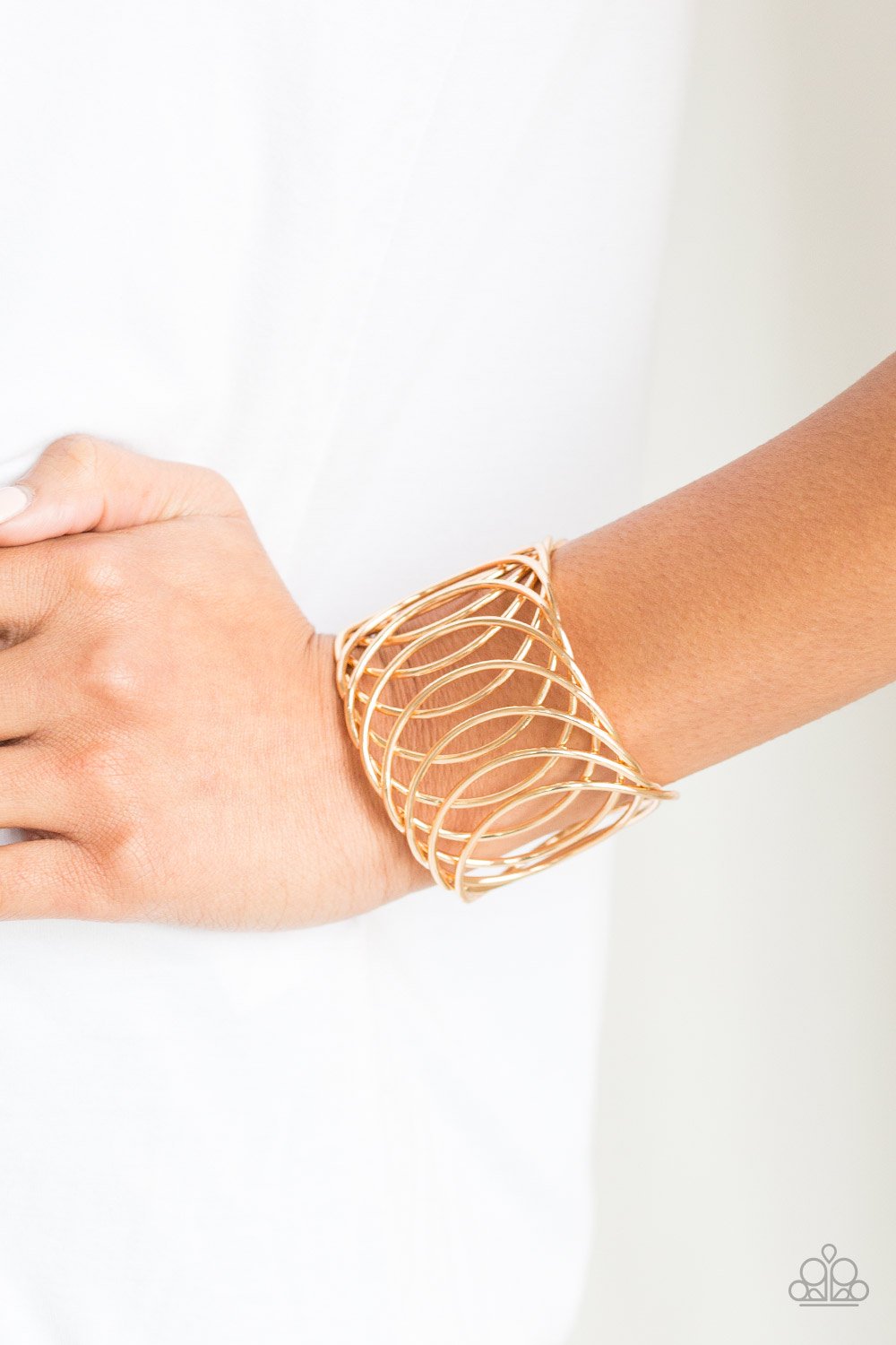 Dizzyline Diva - gold - Paparazzi bracelet