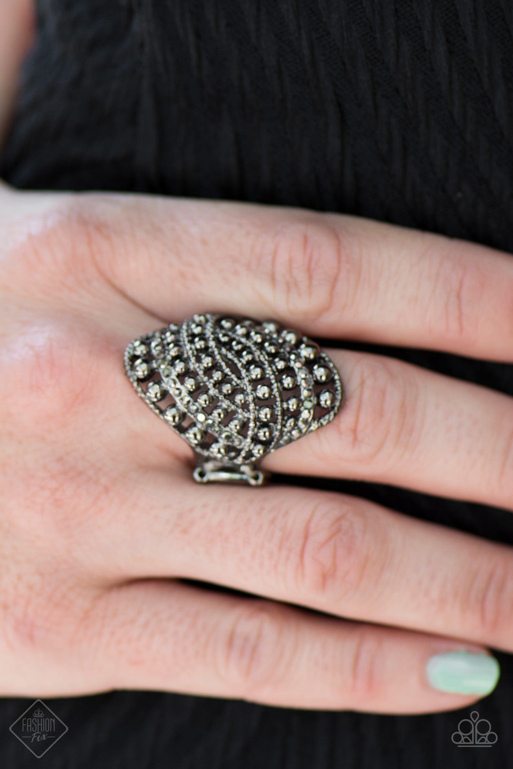 Drop Dead Debonair - Paparazzi ring