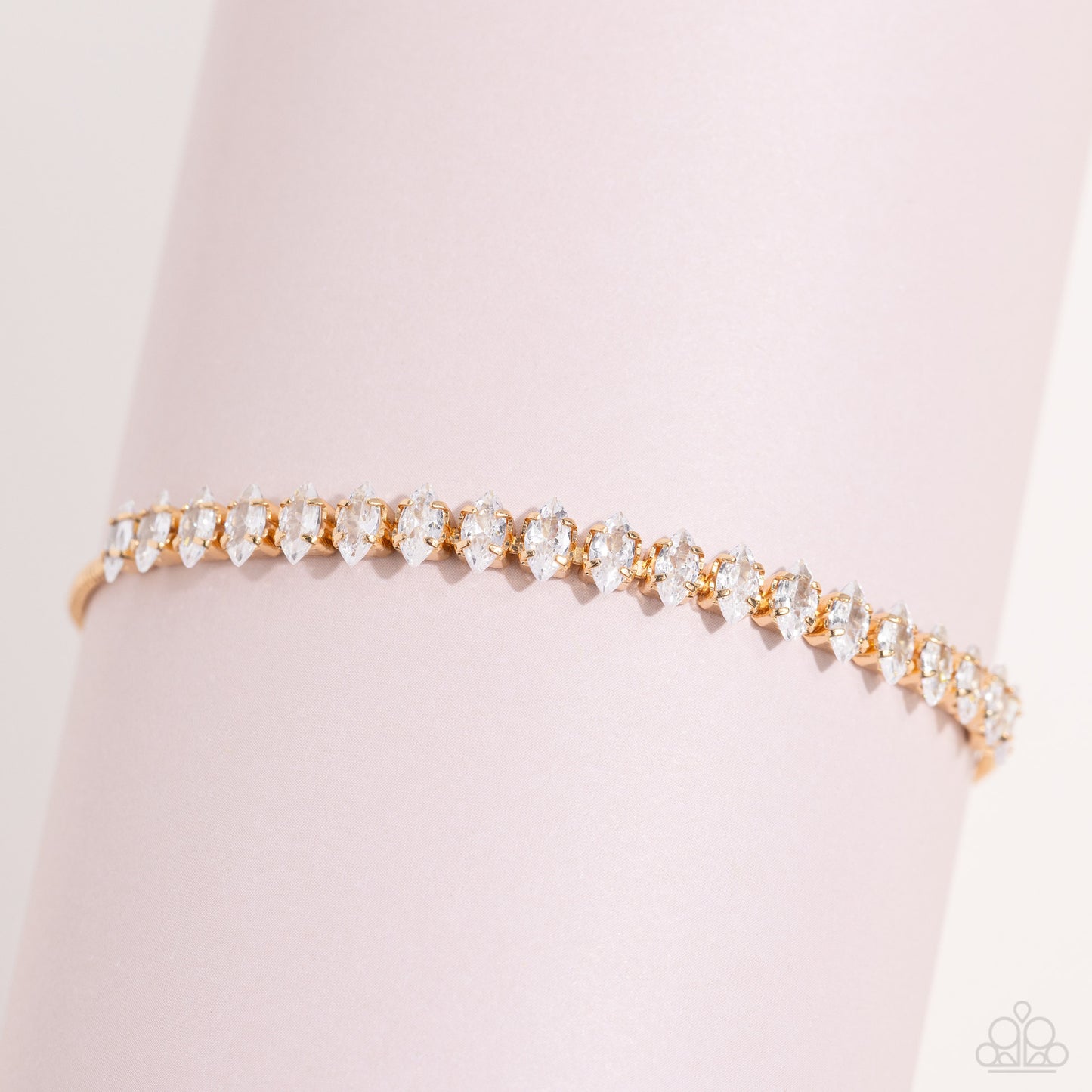 Dynamic Diamonds - gold - Paparazzi bracelet