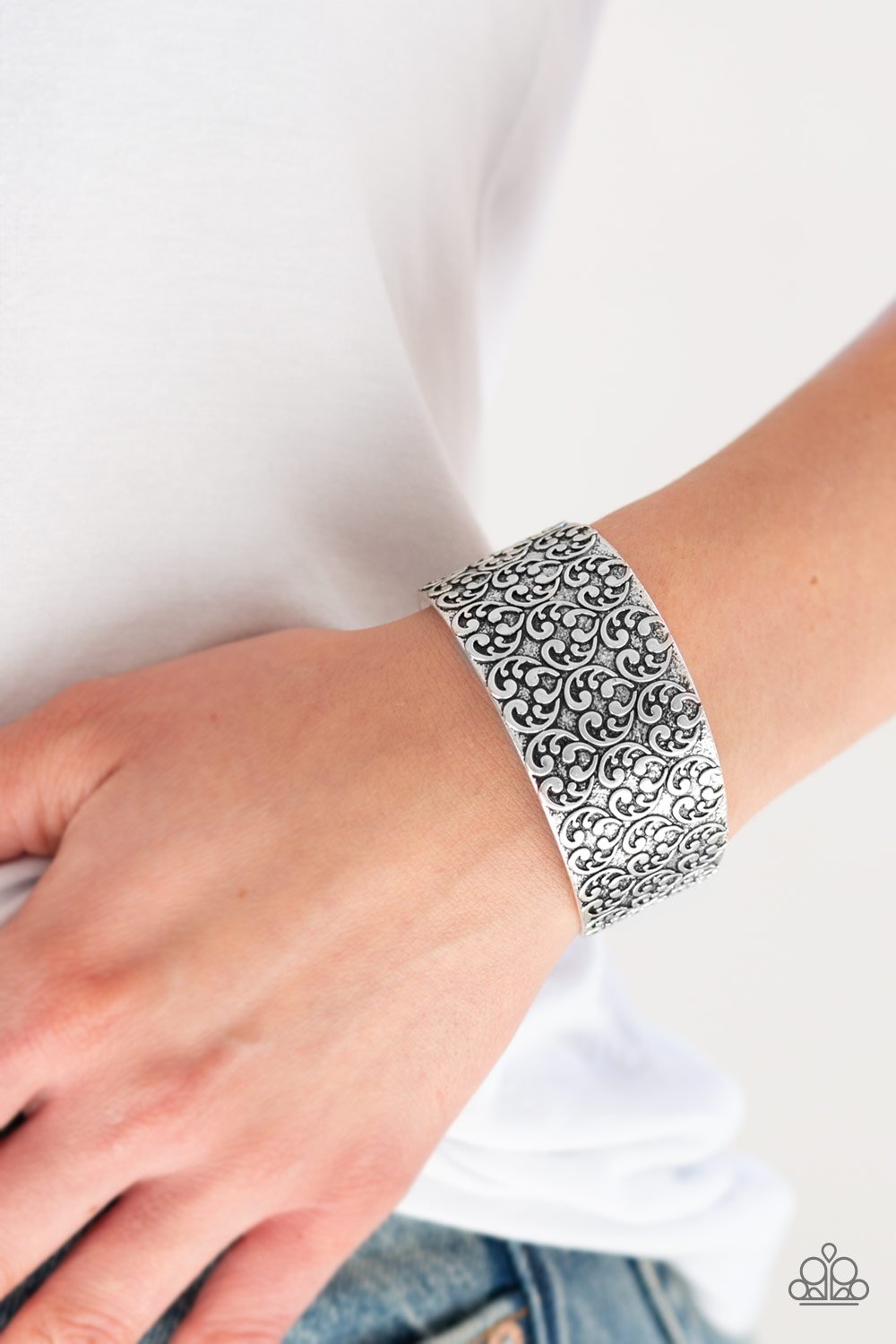 Eat Your Heart Out - silver - Paparazzi bracelet