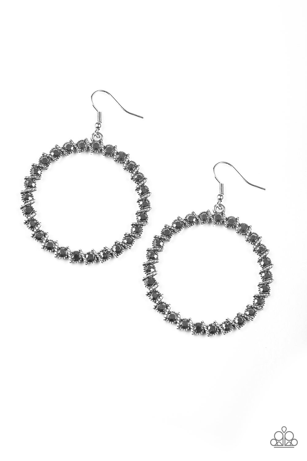 Enlighten Me - silver - Paparazzi earrings