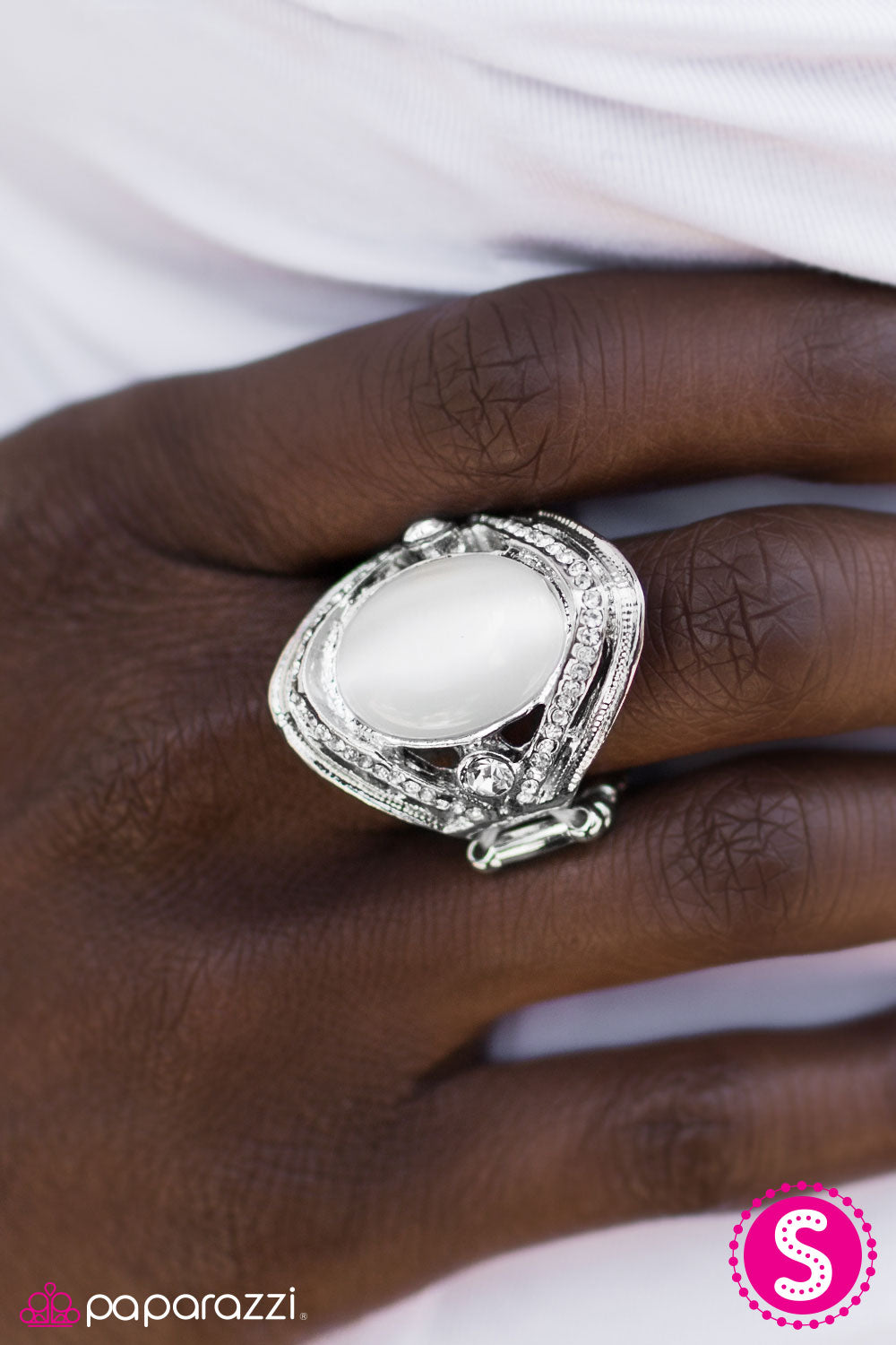 Everyday Is A Fairy Tale - White - Paparazzi ring