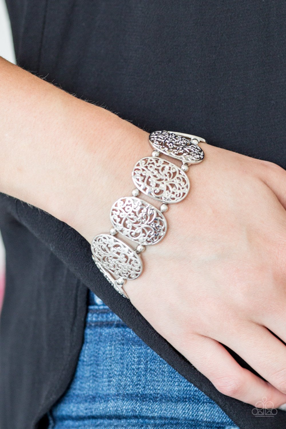 Everyday Elegance - silver - Paparazzi bracelet