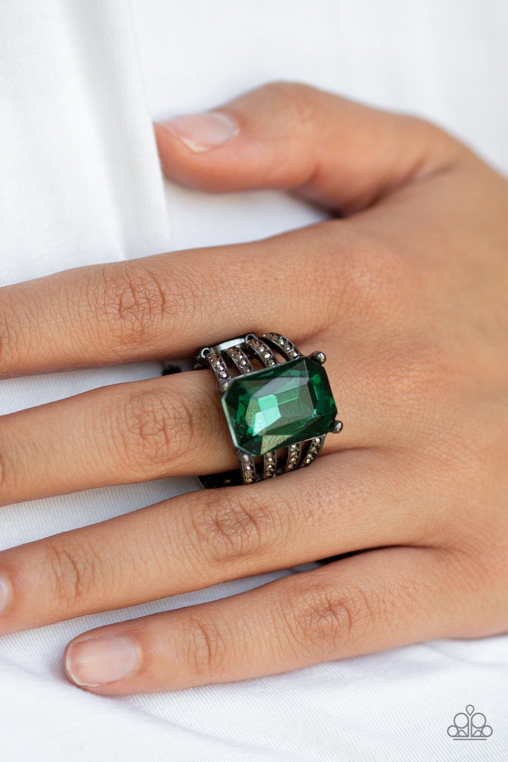 Expect Heavy REIGN - green - Paparazzi ring
