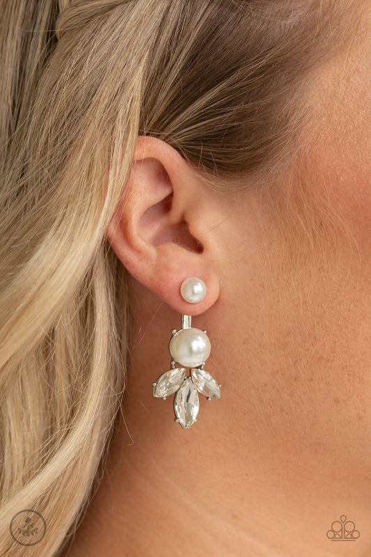 Extra Elite - white - Paparazzi earrings