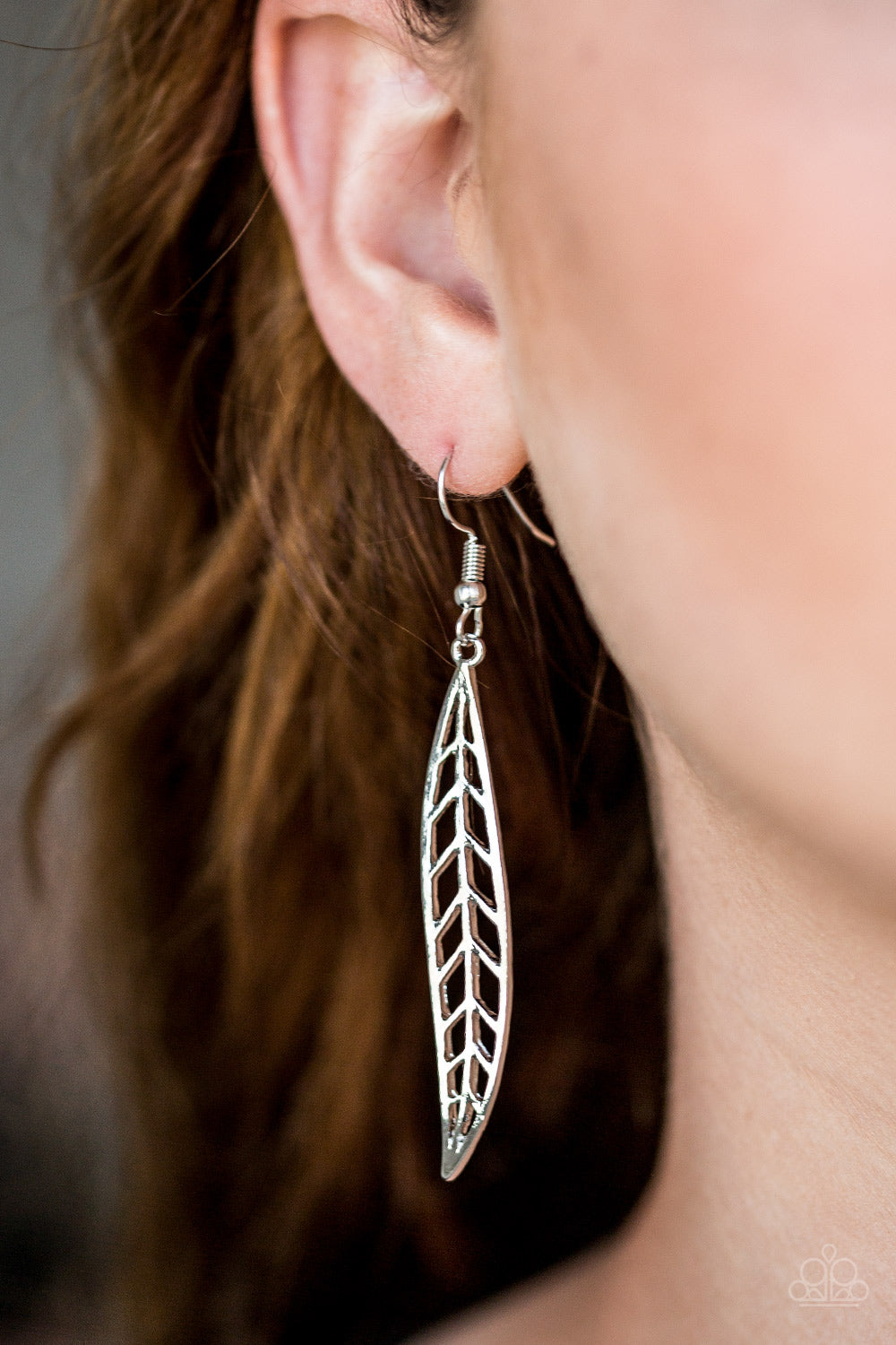 Feelin Feathery - silver - Paparazzi earrings