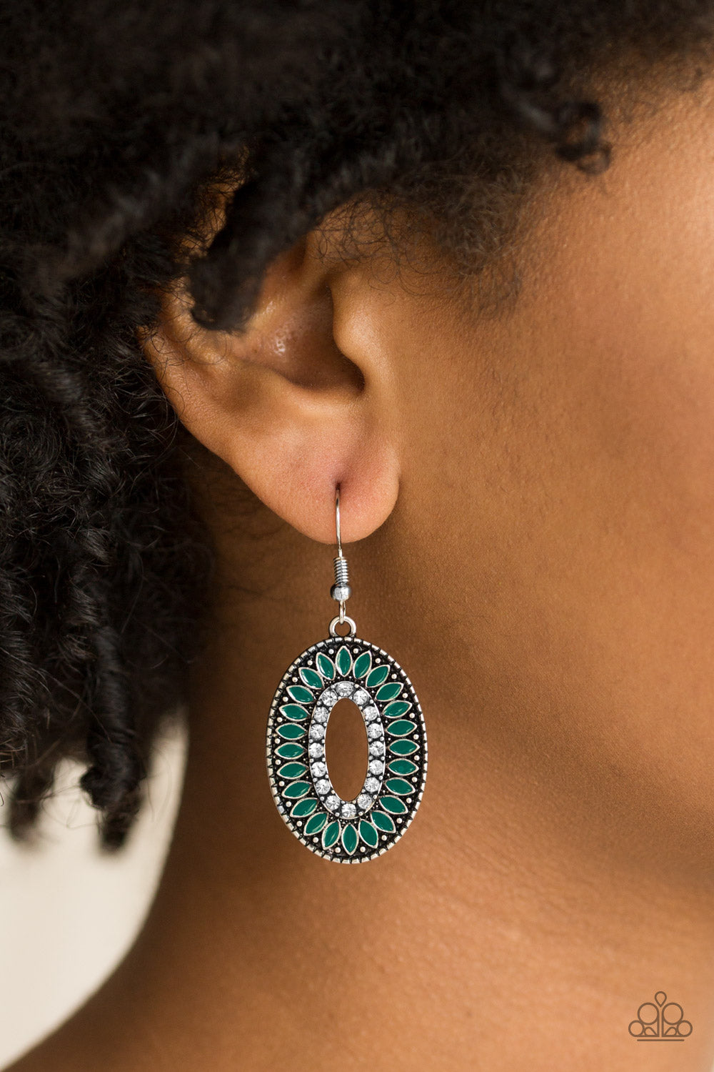 Fishing for Fabulous - green - Paparazzi earrings