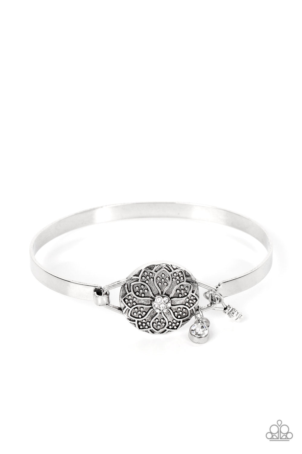 Fleur de Prairie - white - Paparazzi bracelet