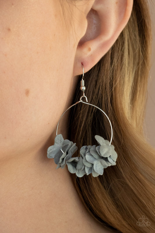 Flirty Florets - silver - Paparazzi earrings