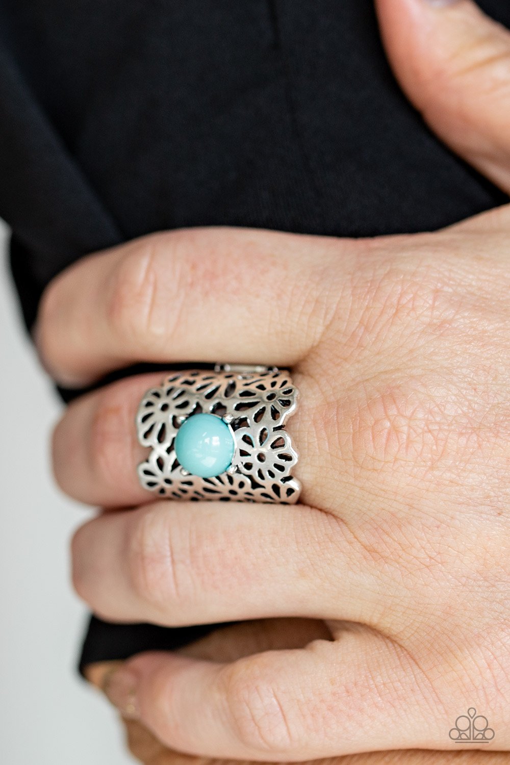 Flower Shower - blue - Paparazzi ring