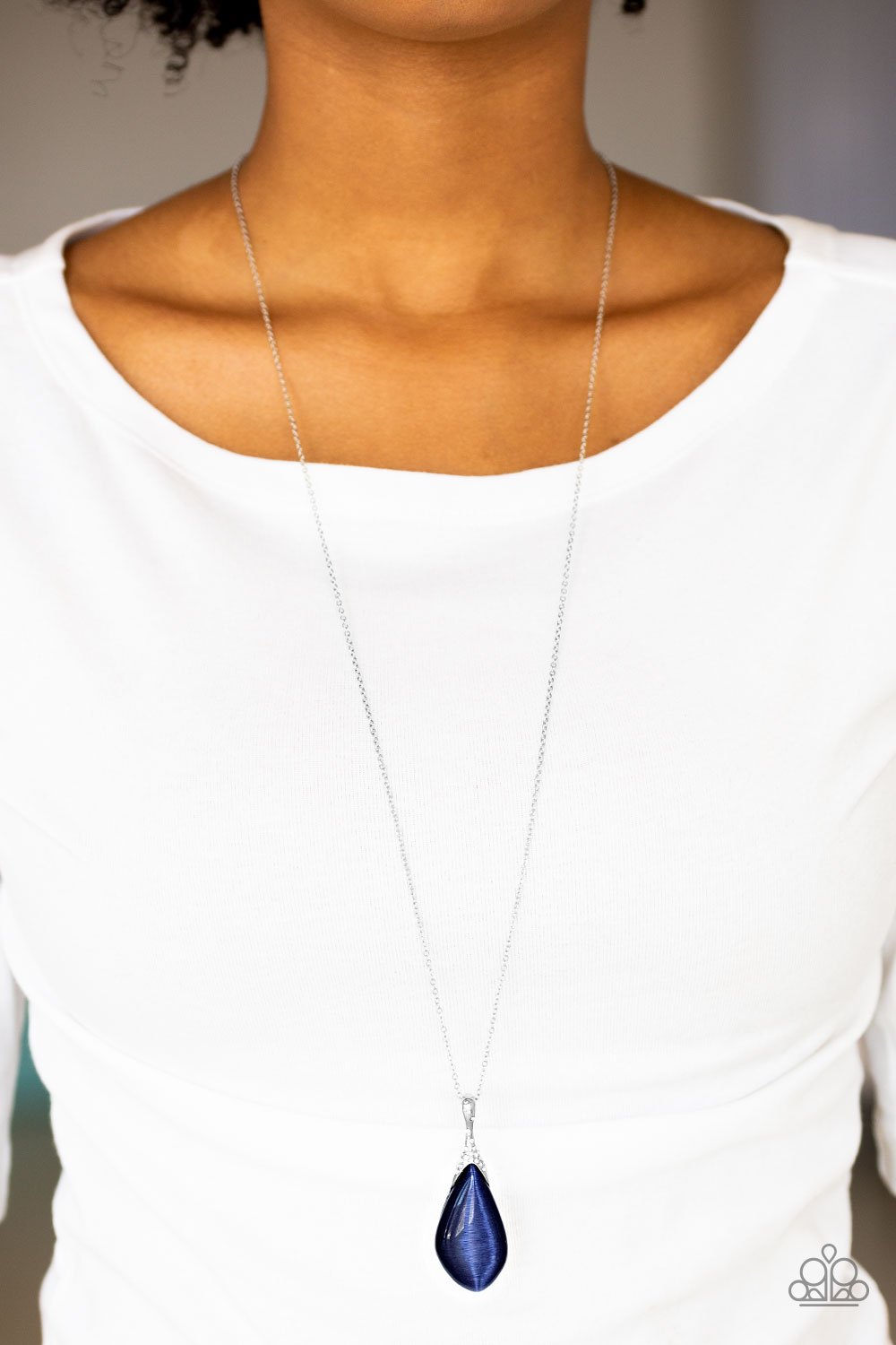 Friends in GLOW Places - blue - Paparazzi necklace