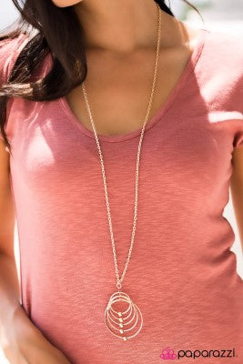 Galaxies Away - Paparazzi necklace