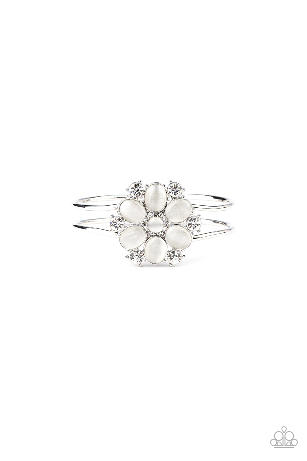 Garden Extravagance - white - Paparazzi bracelet