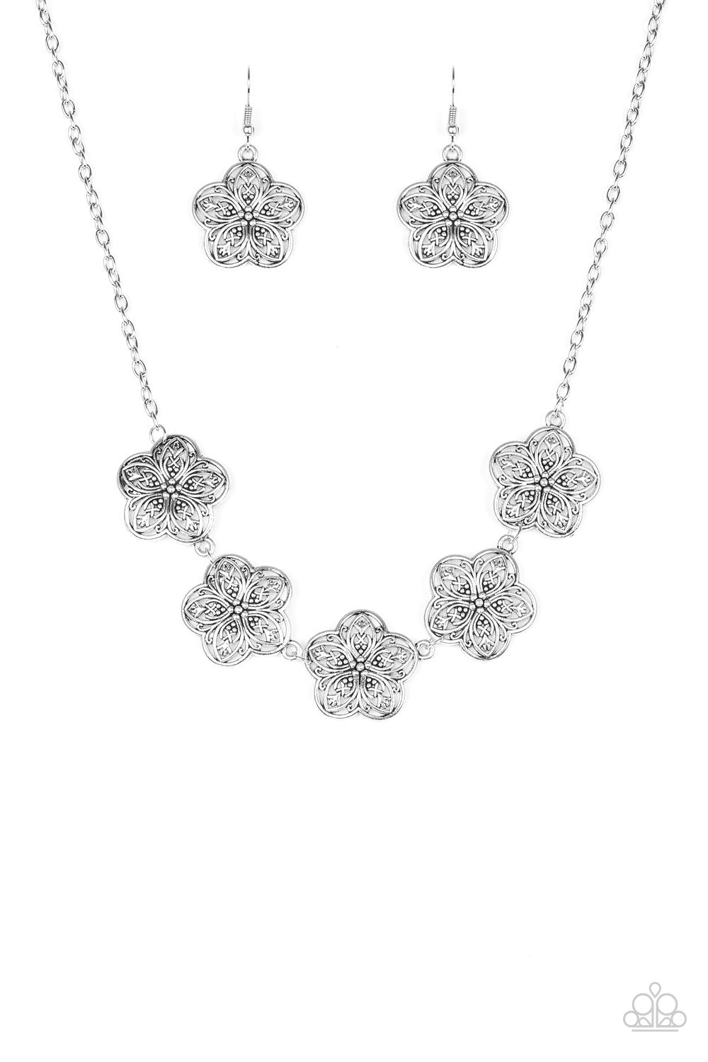 Garden Groove - silver - Paparazzi necklace