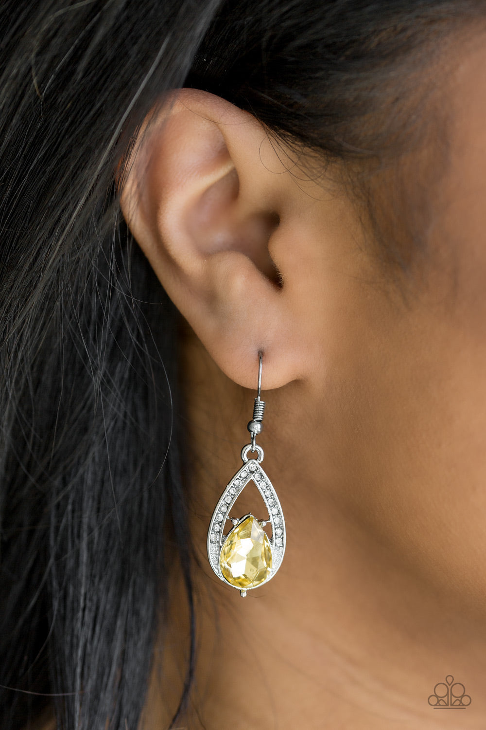 Gatsby Grandeur - yellow - Paparazzi earrings