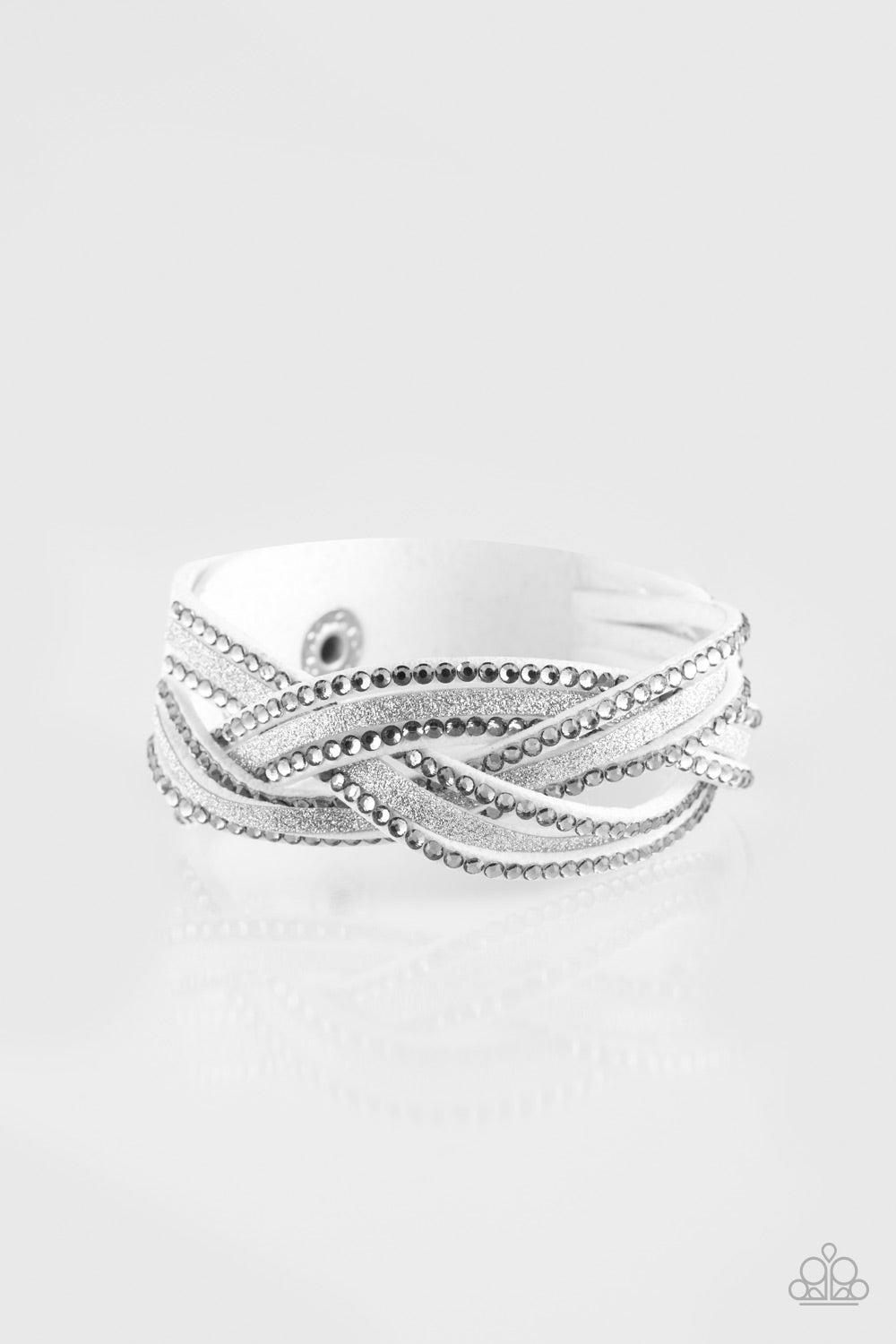 Girls Do It Better - white - Paparazzi bracelet