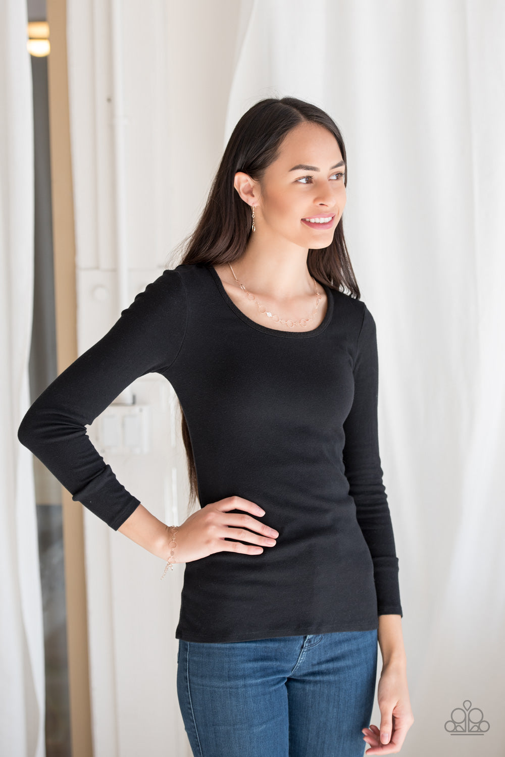 Girls Gotta Glow - gold - Paparazzi necklace