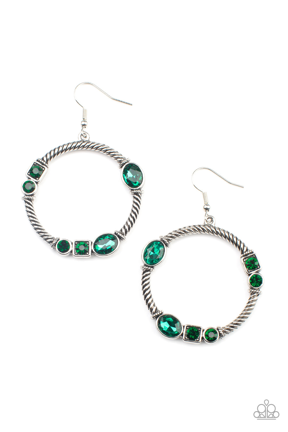 Glamorous Garland - green - Paparazzi earrings