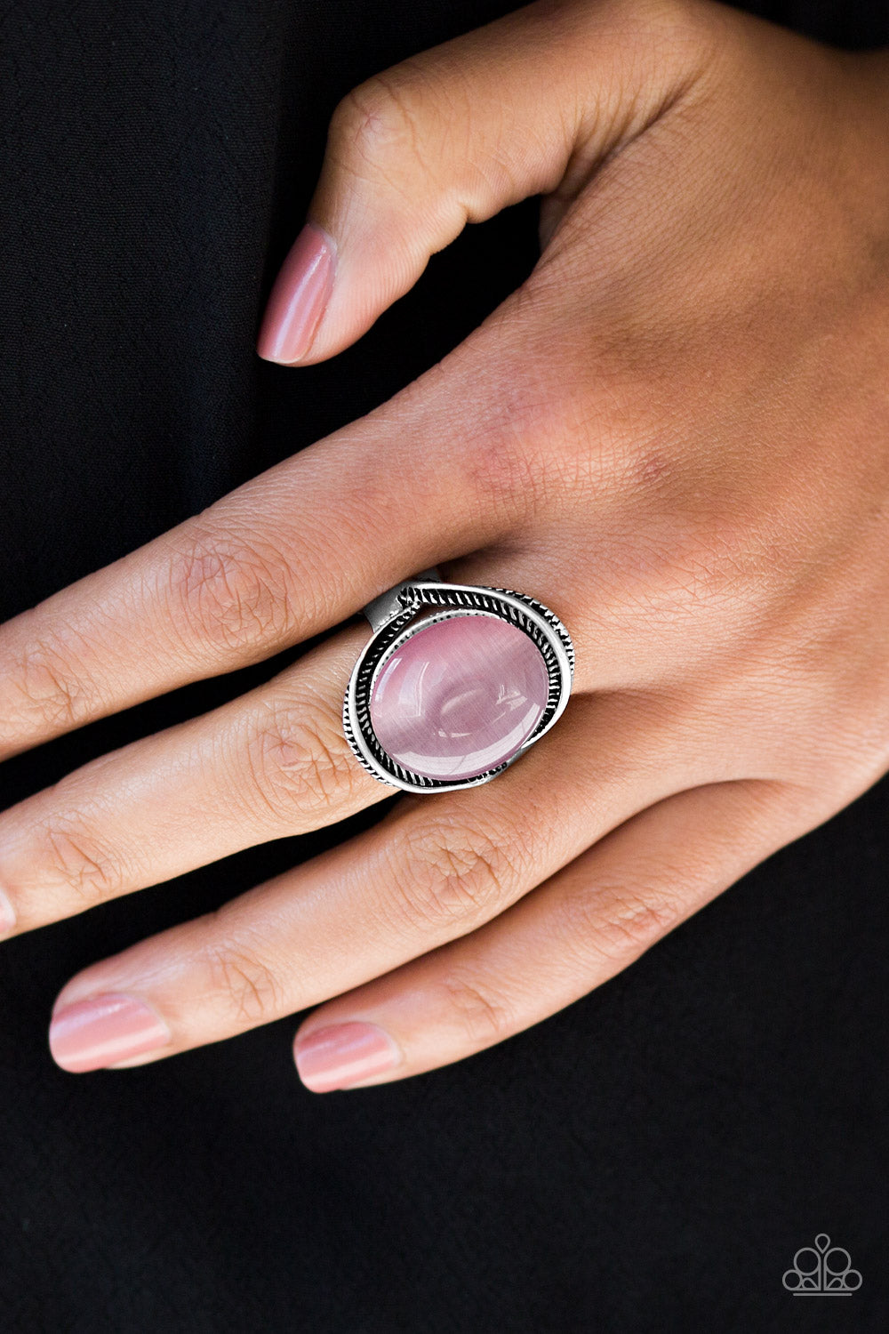 Glow But Sure - purple - Paparazzi ring