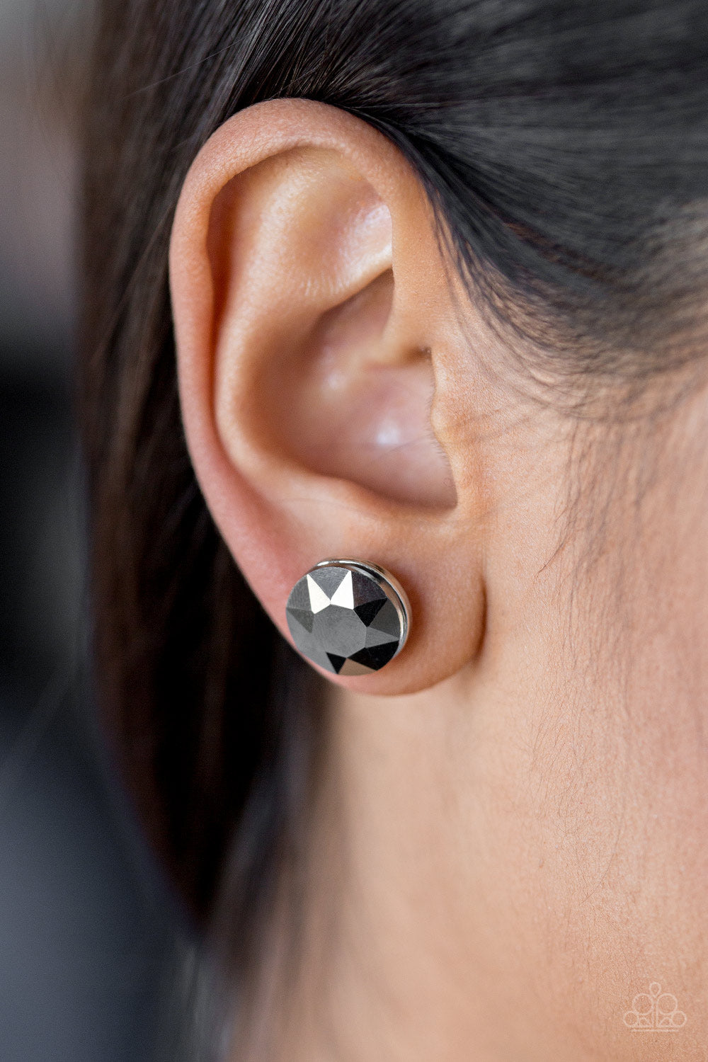 Glowing Glowing Gone - silver - Paparazzi earrings