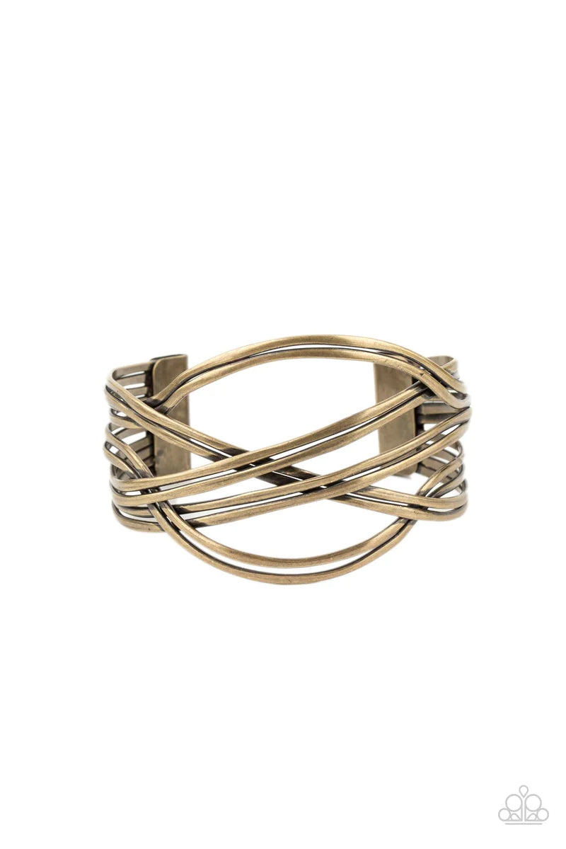 Hautely Hammered - brass - Paparazzi bracelet